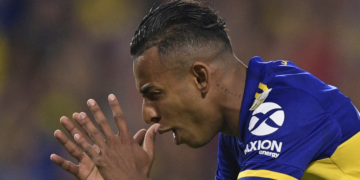 Mujer denuncia que Sebastián Villa la golpeó: el jugador de Boca se defiende