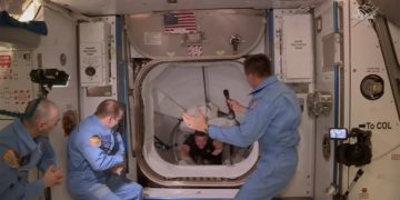 Astronautas en Estación Espacial Internacional