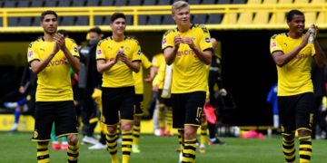 Dortmund golea en reinicio de la Bundesliga y se acerca al Bayern Múnich