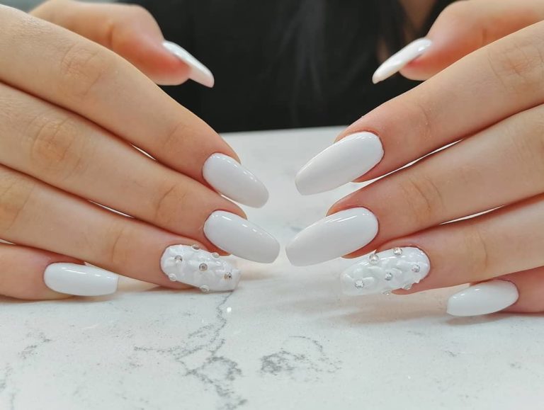 Manicura blanca una alternativa sencilla que puede hacerte lucir fabulosa