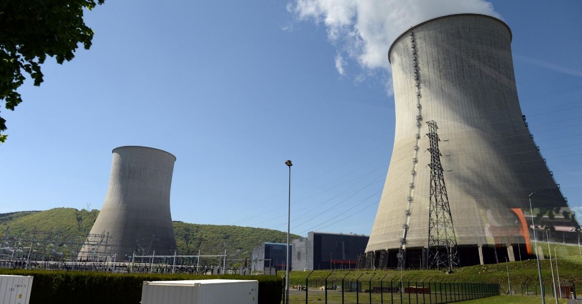 Diseñan baterías de celulares fabricadas con desechos nucleares que podrían durar meses sin cargarse