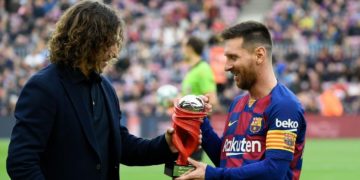 Puyol a Messi: «Respeto y admiración, Leo. Todo mi apoyo, amigo»
