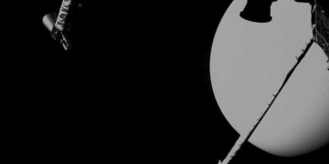 sobrevuelo de misión espacial sobre el planeta venus