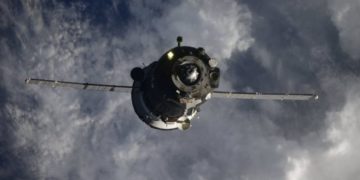 Astronautas imponen un récord de tiempo para llegar a la estación espacial