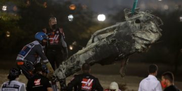 Romain Grosjean se toma con humor su accidente y quemaduras