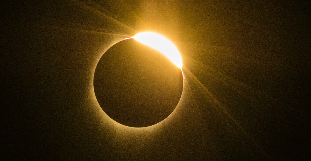 Eclipse total de Sol: sigue aquí la señal en vivo del fenómeno astronómico