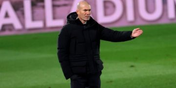 Zinedine Zidane estalla en enfado en plena rueda de prensa