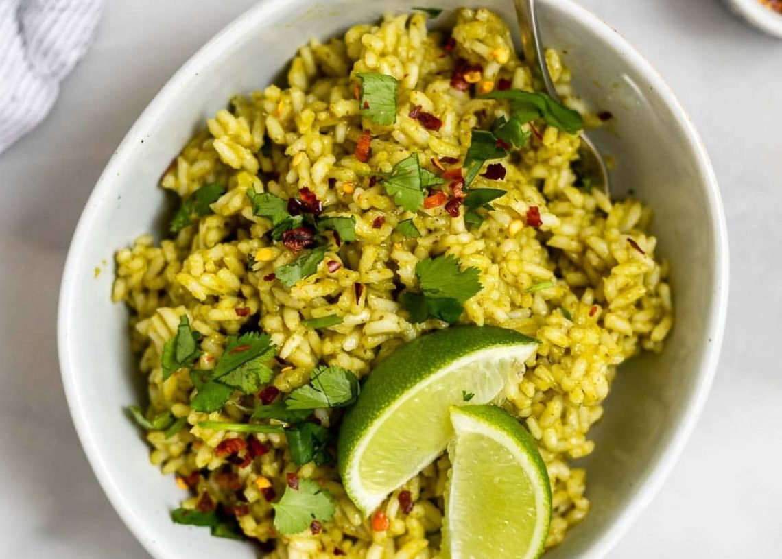 Arroz verde con cilantro para tacos, burritos, tazones y mucho más
