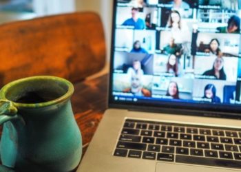 Muere Jorge Gavelán, el docente que daba clases conectado a un oxígeno