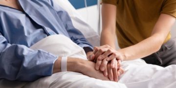 Era su última melodía juntos: hombre enfermo le dedicó una canción a su esposa antes de morir 